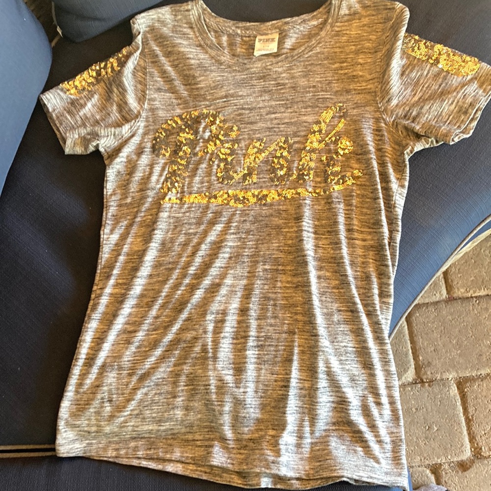 VS Pink t shirt